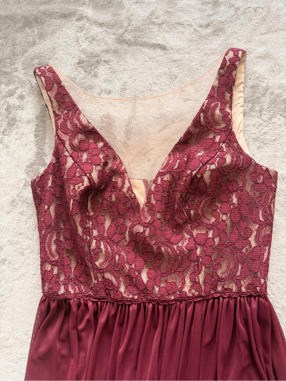 David's Bridal, Lace Bodice Chiffon Maxi Dress in Burgundy - M - Picture 5 of 9